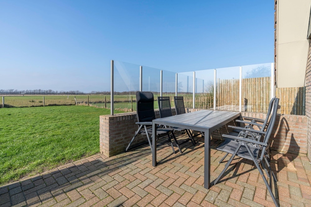 Tastefully and Modernly Furnished Holiday Home for 6 Persons