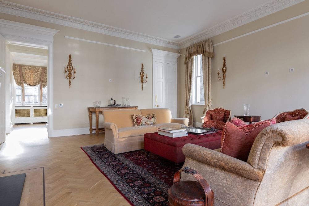 Earl's Court Square XI by Onefinestay