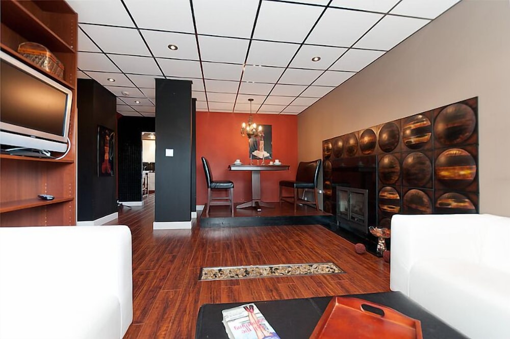 Commercial Drive Accommodations - Image 1