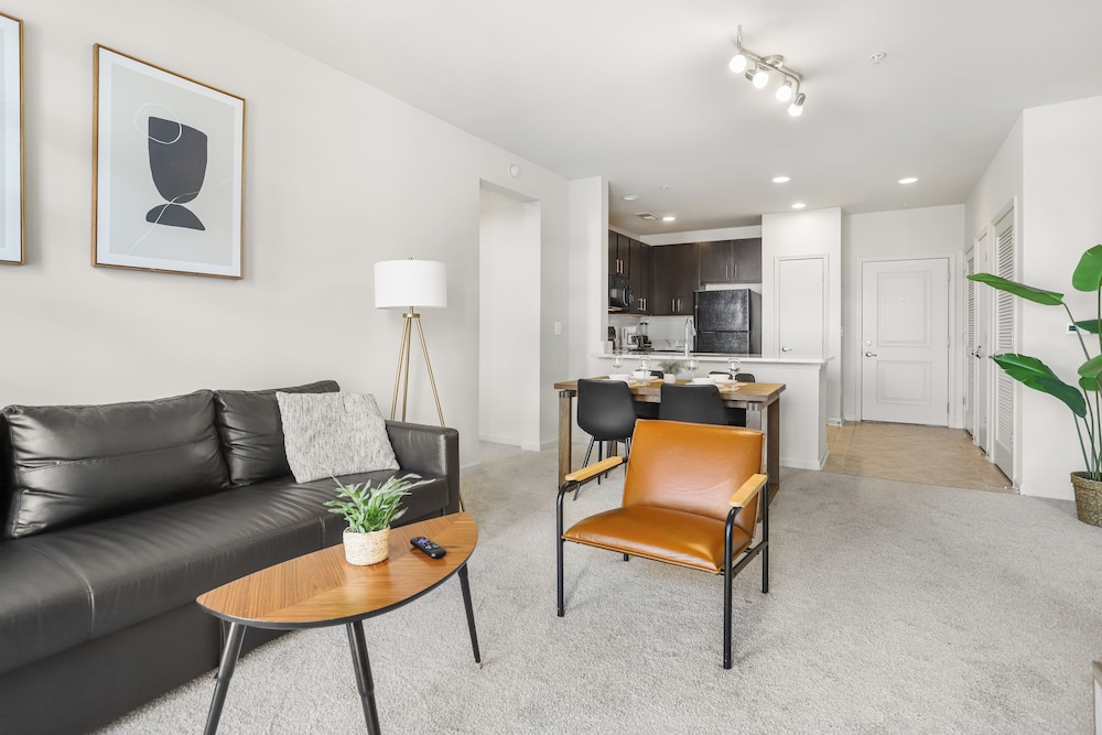 DC Charm in Crystal Apartments