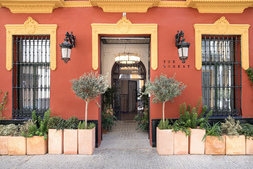 Honest Sevilla Hotel 57