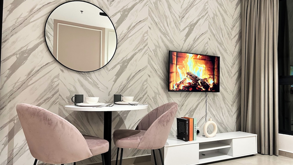 The Paxtonz by Manhattan Group