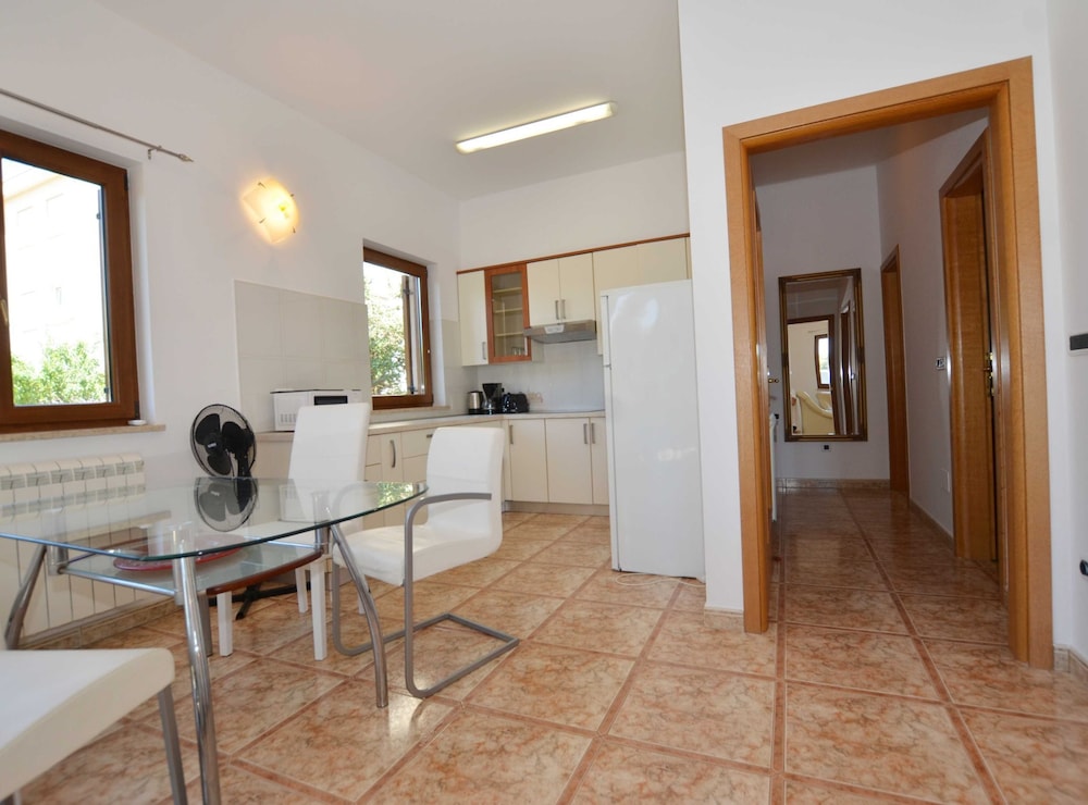 Elegant and Brigth Corner Apartments