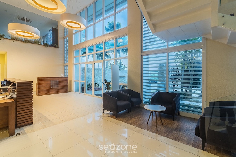 1 Bedroom Apartment in Oceanfront Condo Mnda0217