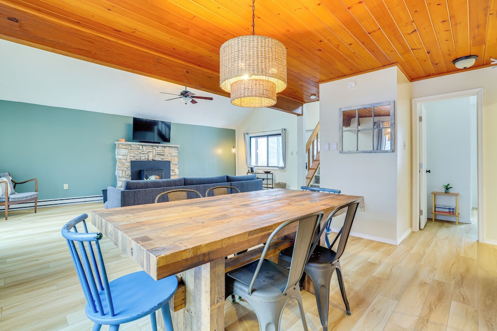 Ski, Hike, Swim & More: Pocono Farms Family Home