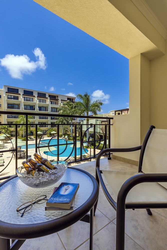 Palm Aruba Condos