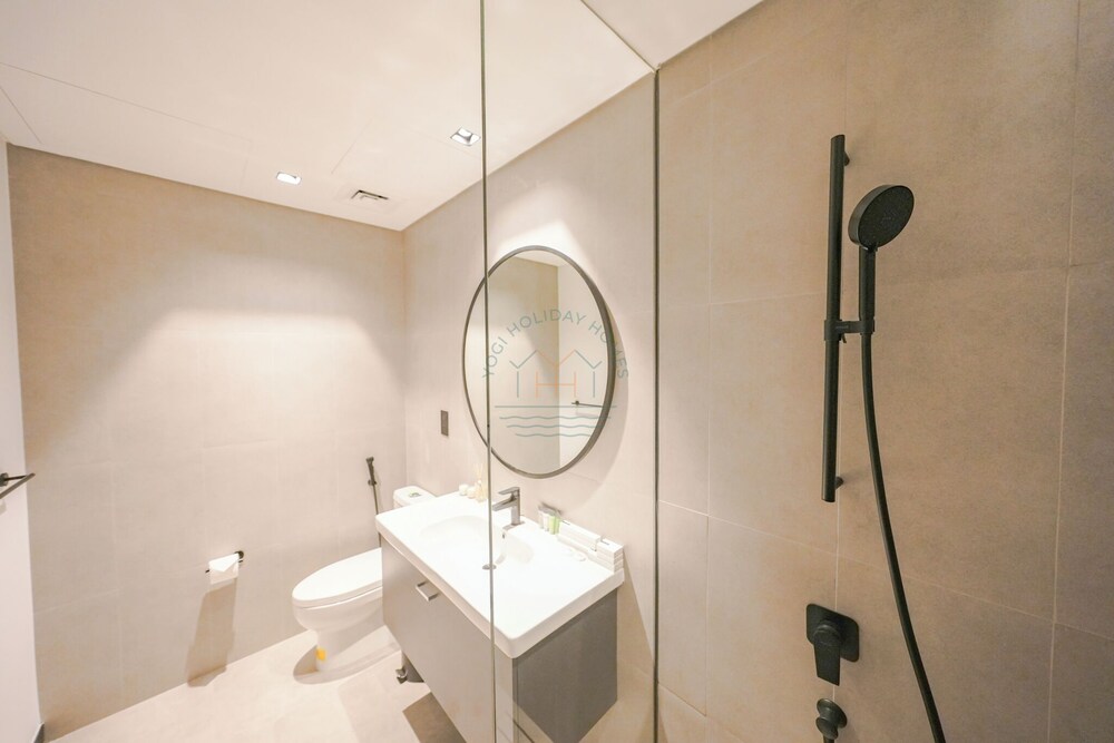 Urban Skyline City Comfort Studio