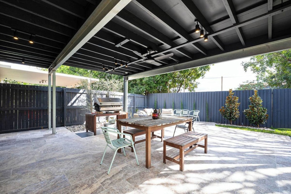 Gorgeous & Family Friendly 4 Bedroom Home