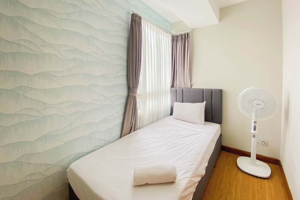 Comfort Living 2Br At Cinere Bellevue Suites Apartment