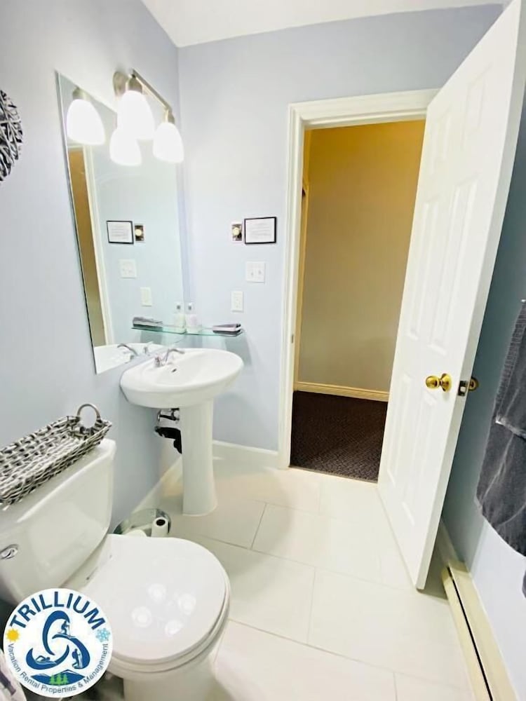 Cozy Studio Loft with 2 Bath