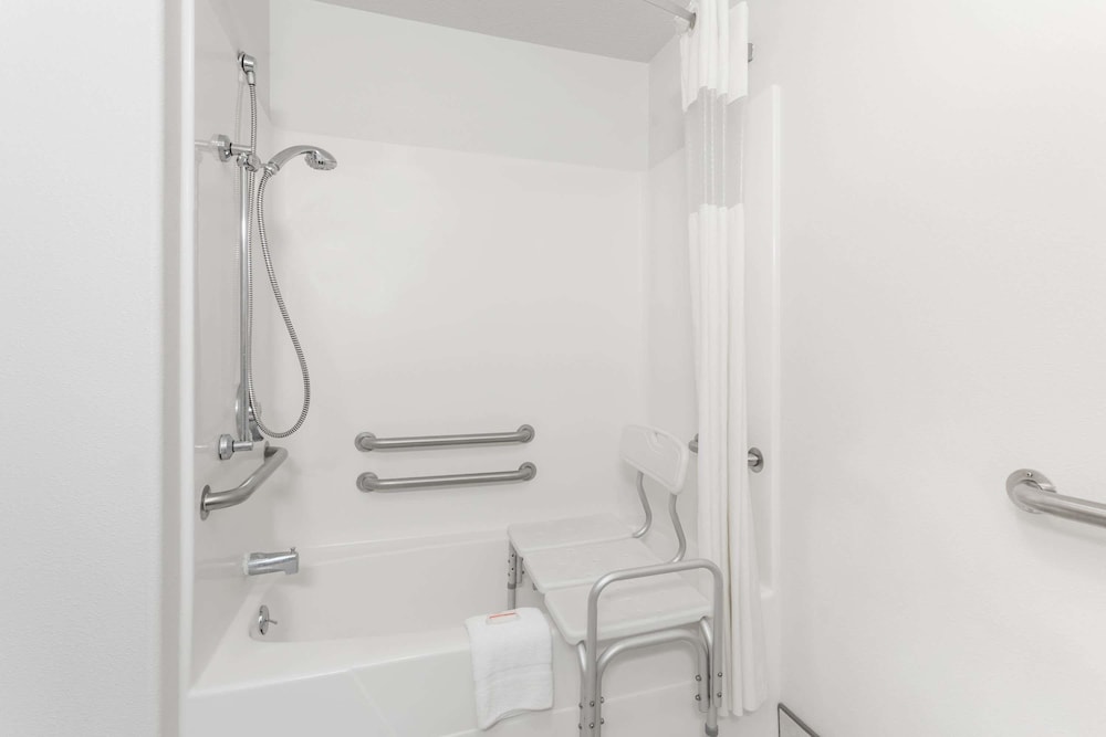 Quality Inn & Suites McCook view 3