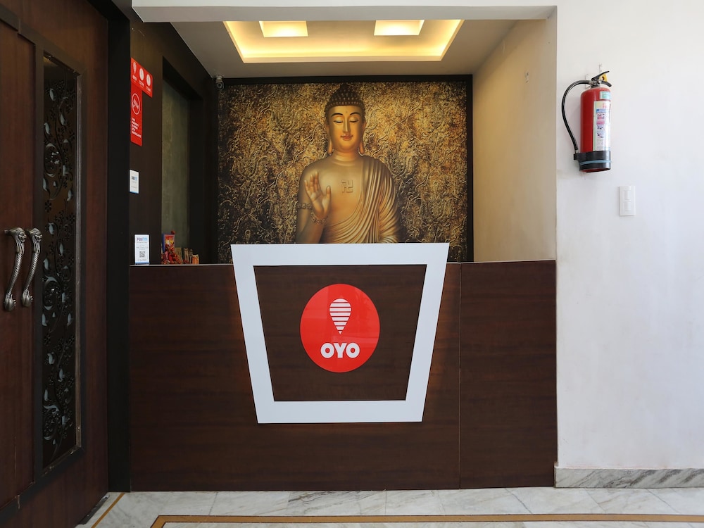 Capital O 10970 Hotel Krishna Palace