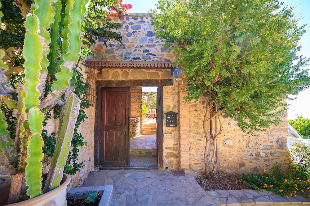 Dorovinis Country Houses photo 2