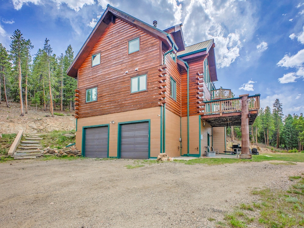 Switchback Basecamp 4 Bedroom Home