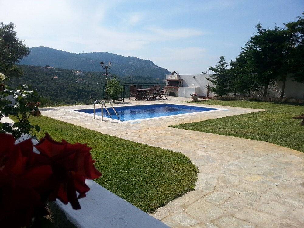 Four Seasons Villas