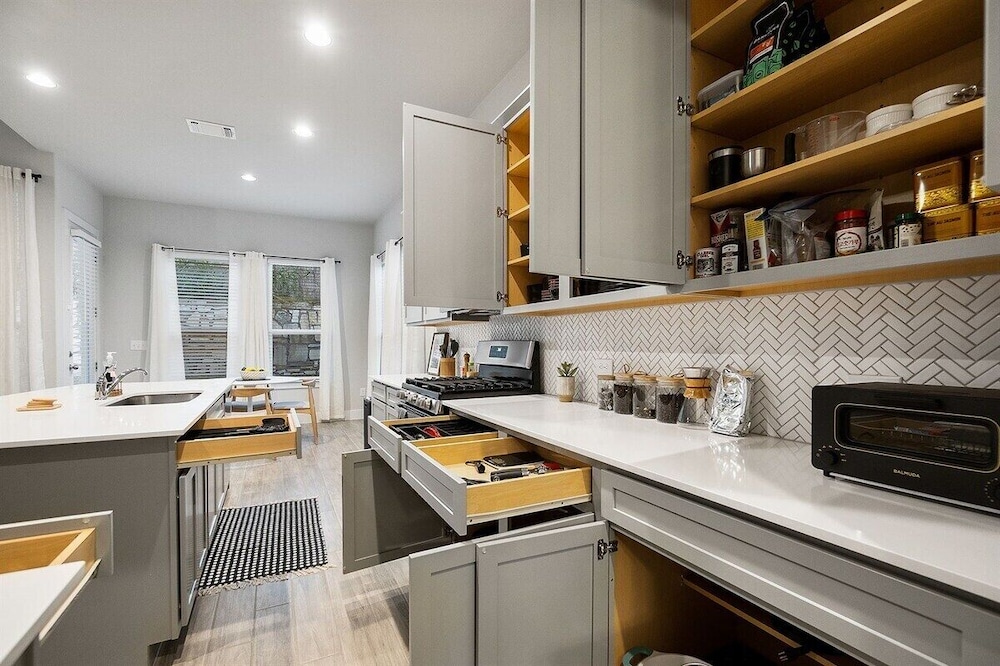Spacious Cozy 4B Home in Frisco