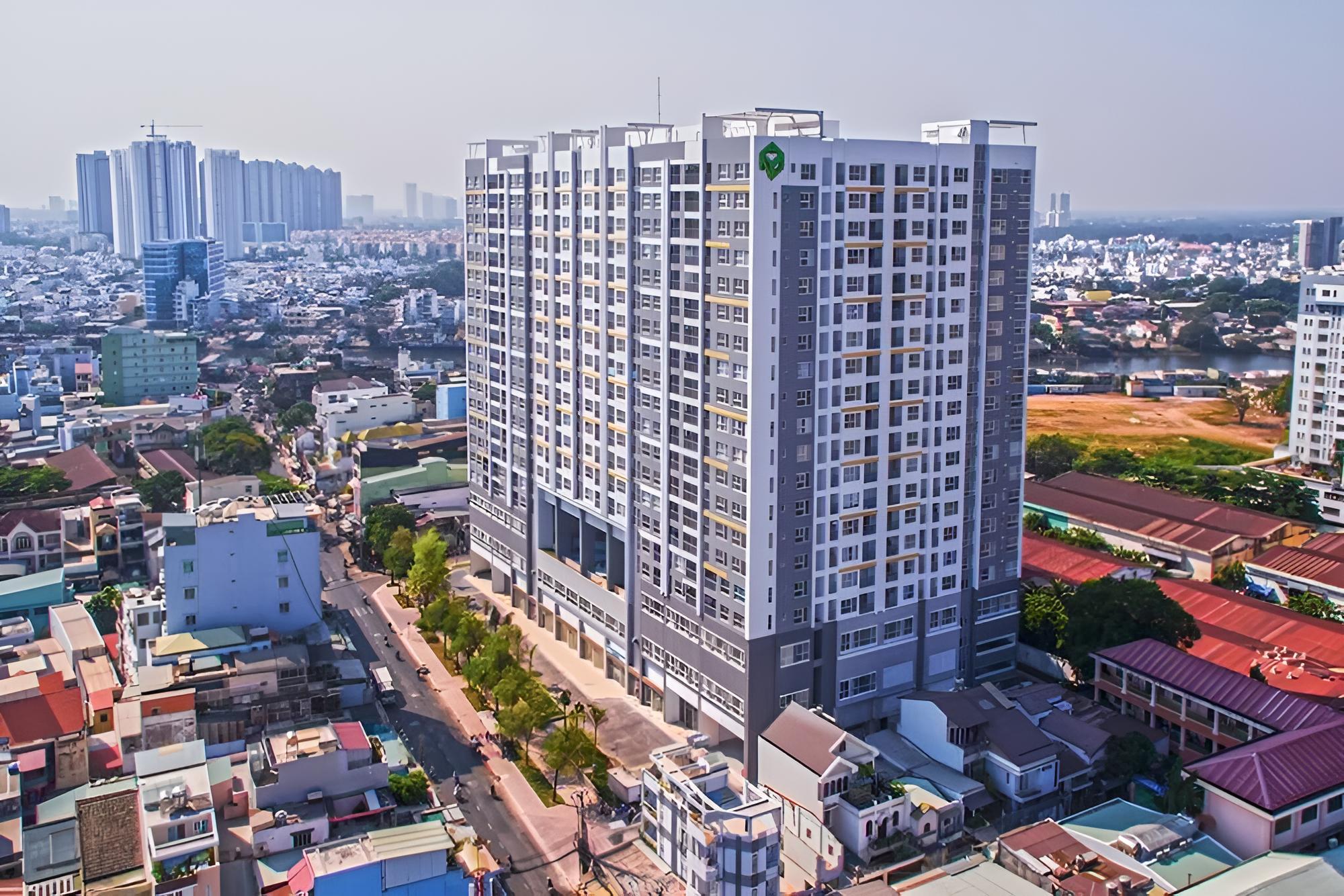 3 Bed Rooms Near Center
