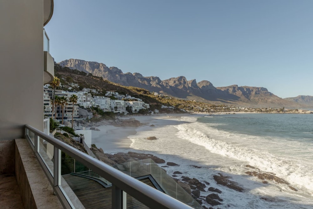 Clifton Views - Oceanfront Home