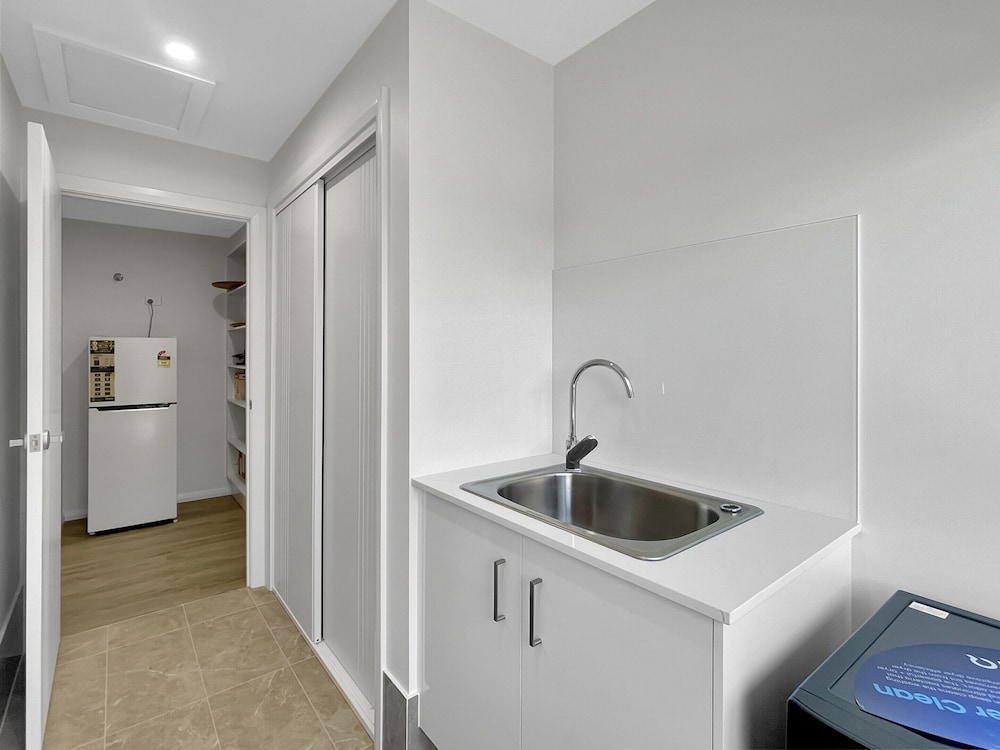 Spacious 4-bed House Near Batemans Bay Centre