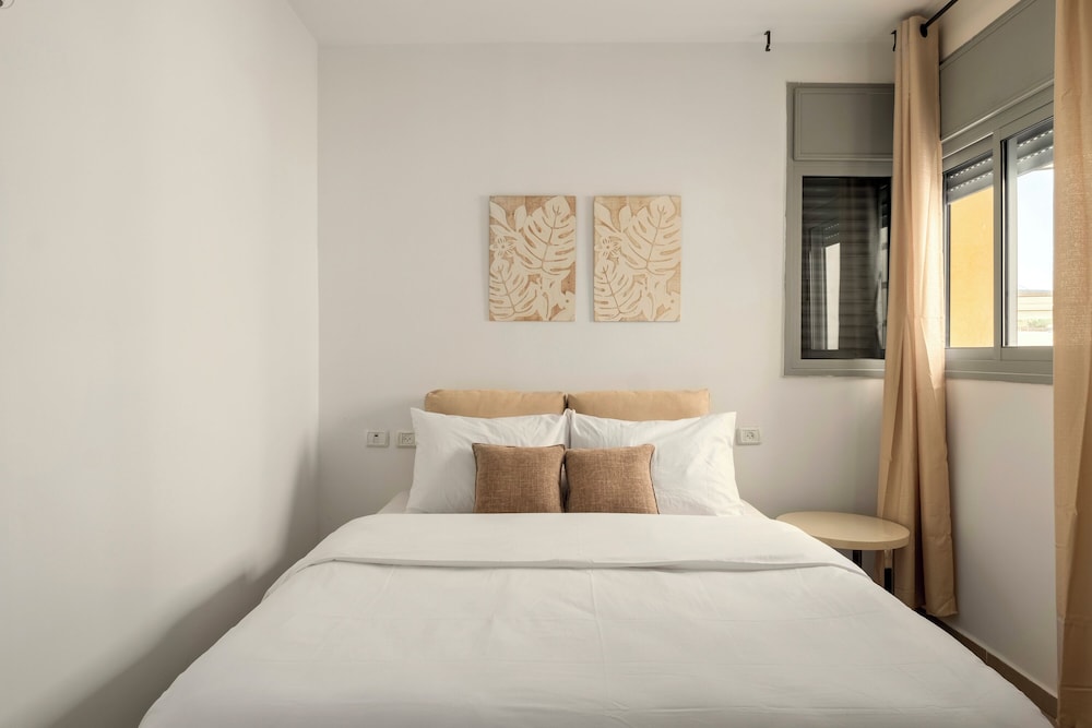 Sea View Beach Penthouse by Sea N' Rent