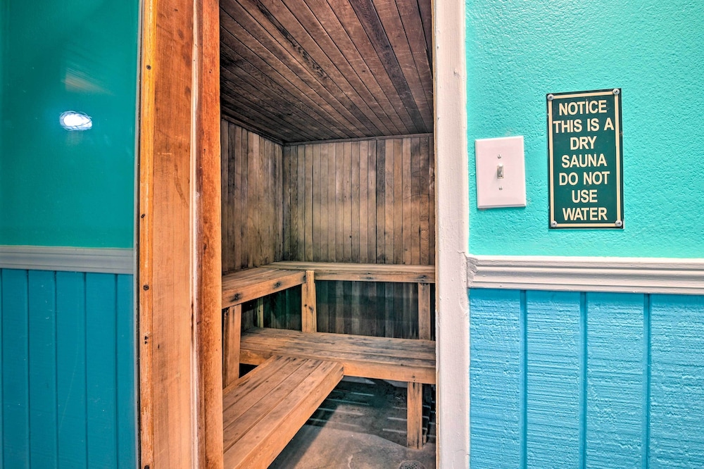 Pools, Hot Tubs & Ocean Access: Myrtle Beach Condo