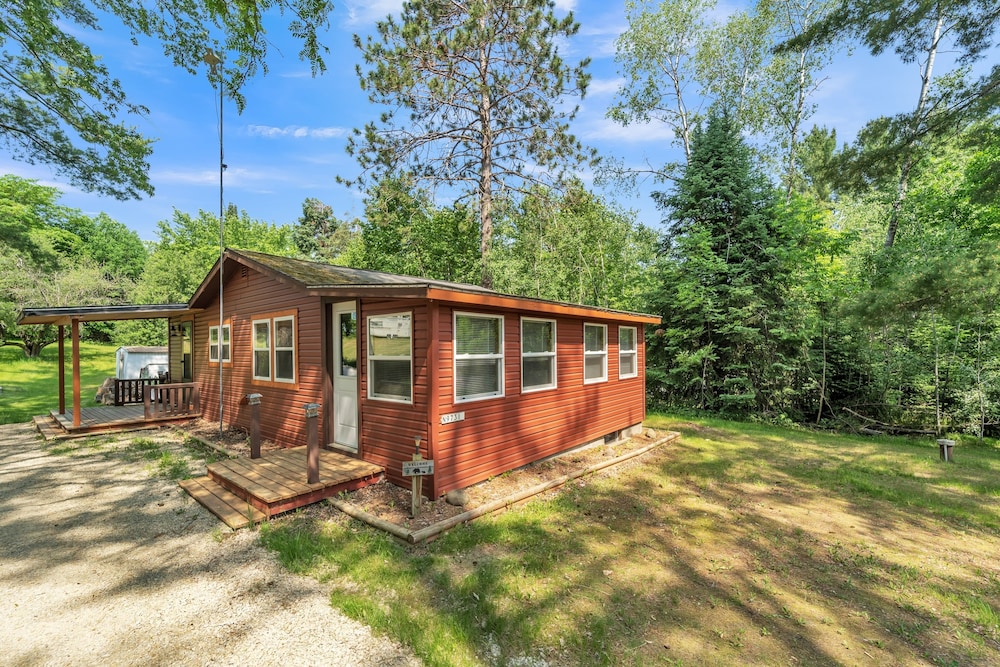 Peaceful Cabin Nestled On Atv & Snowmobile Trails 3 Bedroom Cabin by Redawning view 2