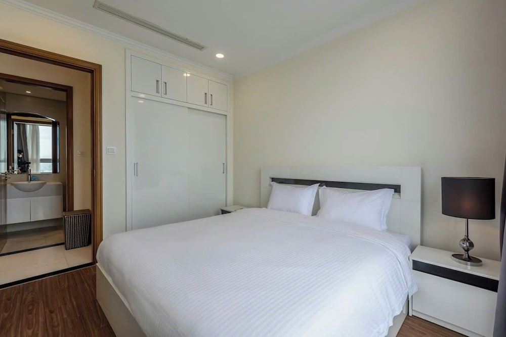 Nice Luxury Apartments Vinhome Central