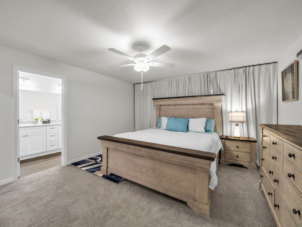 Bright & Charming 4br Home In Ocala 4 Bedroom Home
