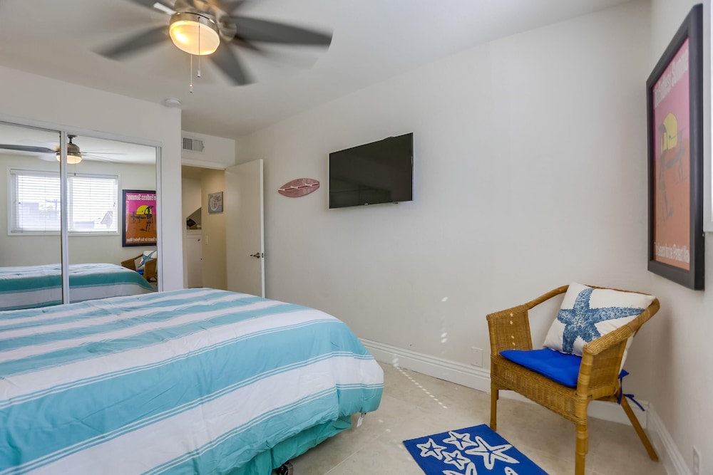Coastal Hideaway - 2 Br Townhouse view 2