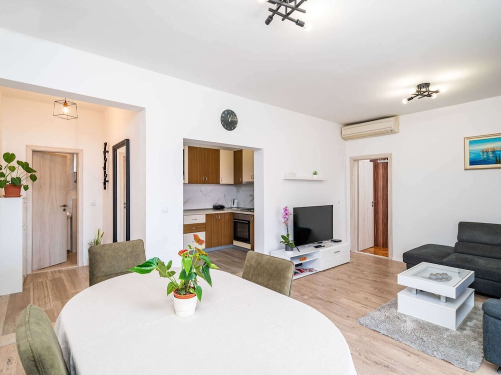 Apartment N&I - One Bedroom With Terrace