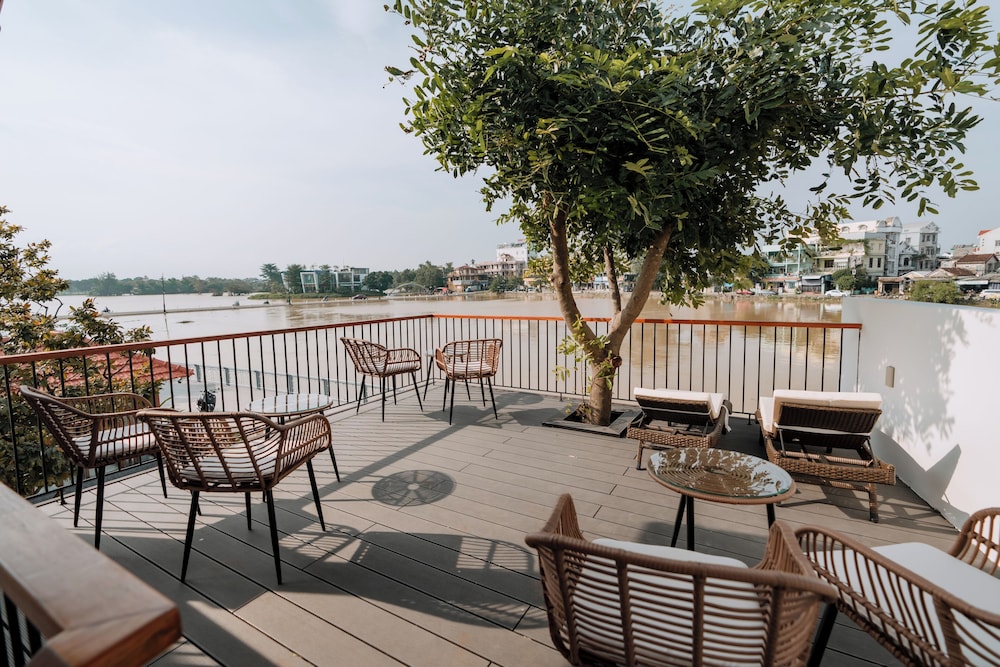 Hue Riverside Villa