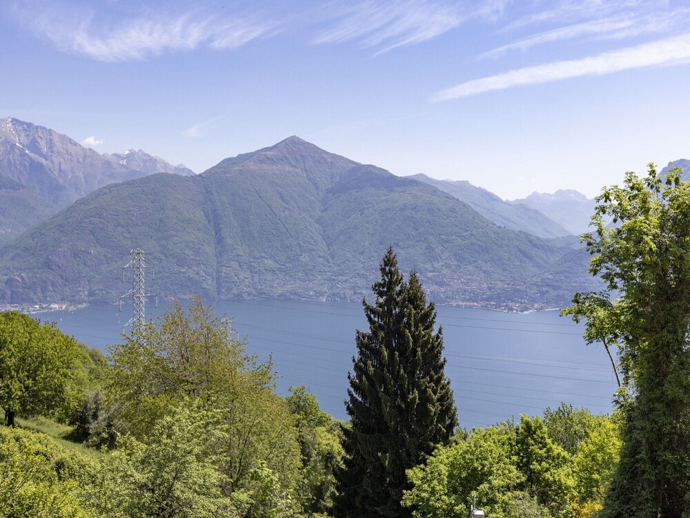 Cozy Hideaway Above Lake Como view 2