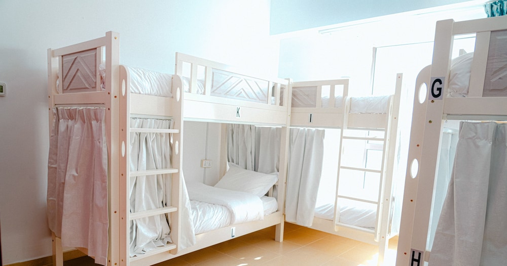 Sundrift Dubai Hostel