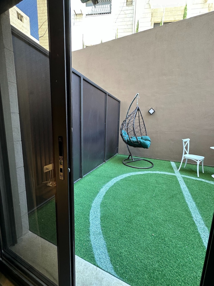 Charming Amman Apartment With Modern Ameniti