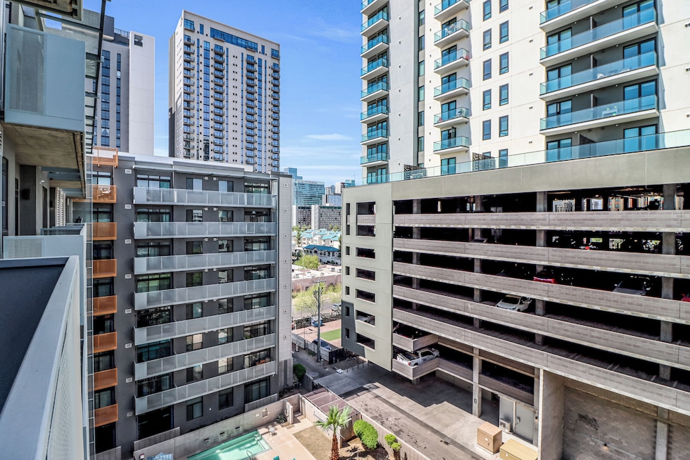 Phoenix Urban Luxury Escape
