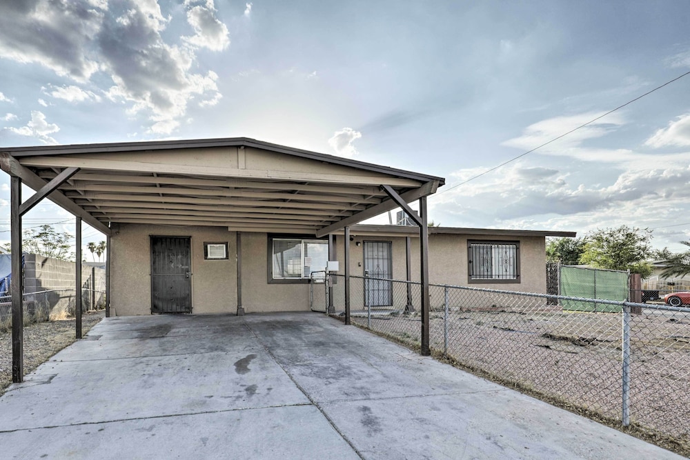 North Las Vegas Hideaway w/ Grill < 10 Mi to Strip