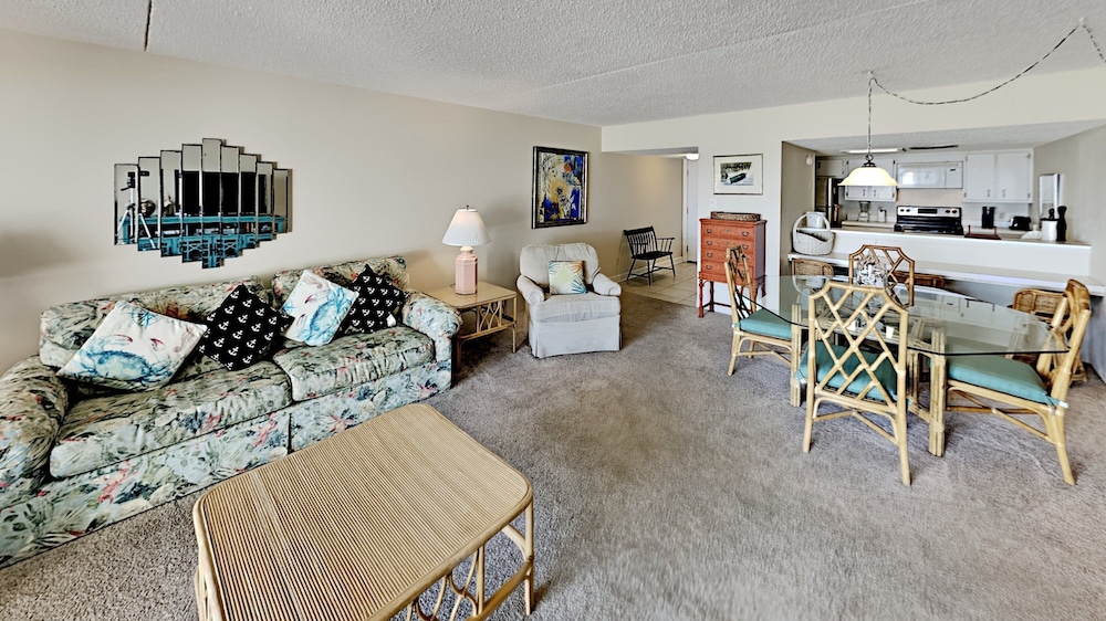 Brigadune 2c 2 Bedroom Condo