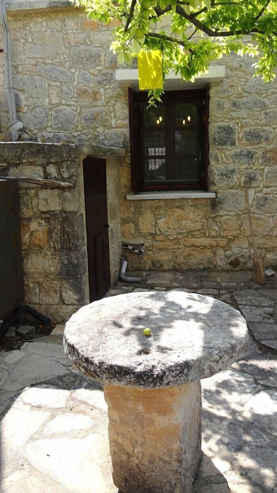 Karydhia Cottage