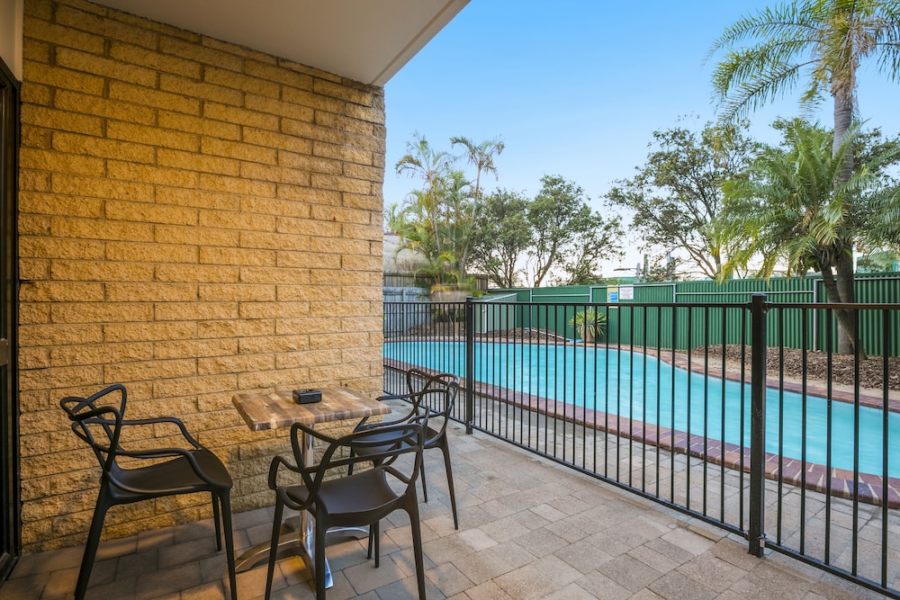 Nightcap at Kawana Waters Hotel