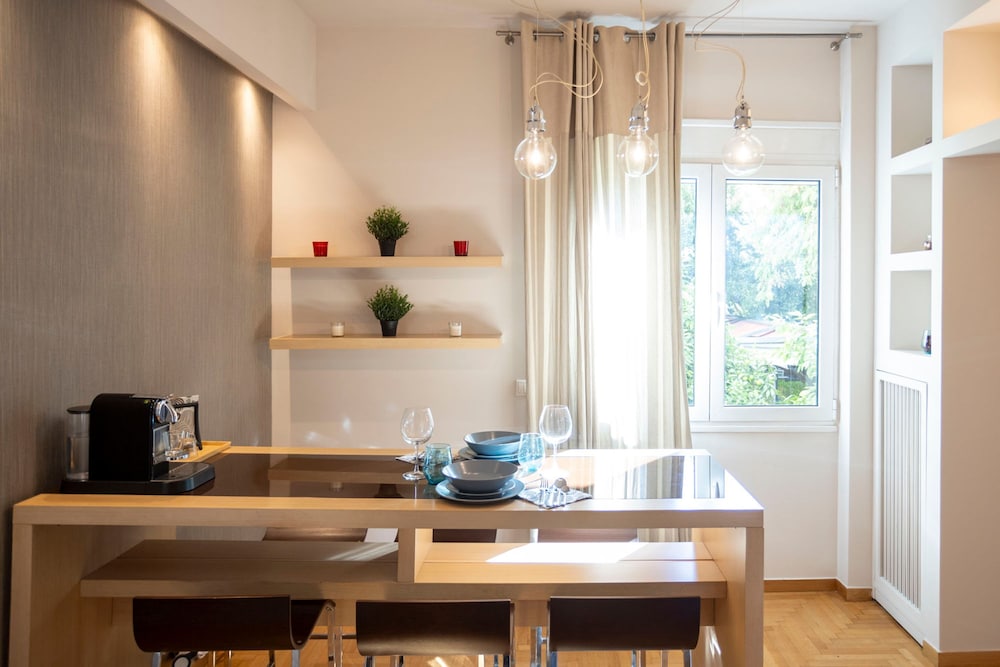 Modern 1-bedroom Retreat in Pangrati