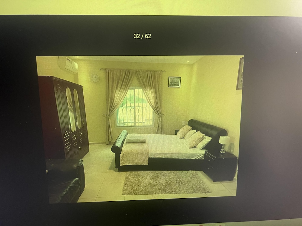 4bed Villa Sleeps 8 - Wifi, Parking, Garden view 5