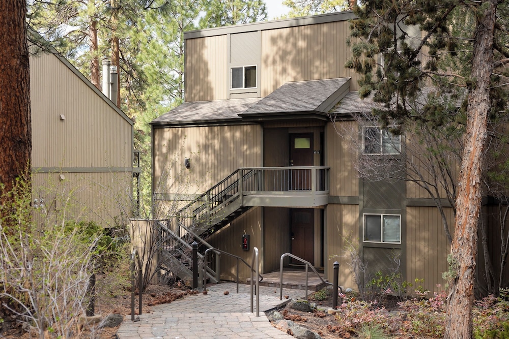 Alpenglow Haus - Stay for 4!