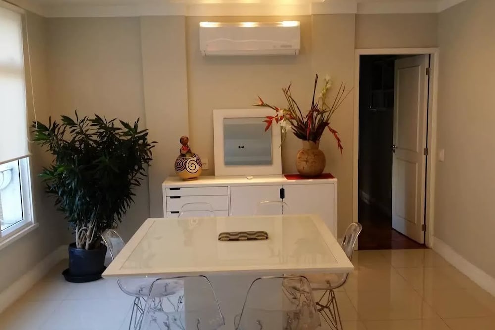 Etours - Luminoso 3 Quartos Copacabana Souza Lima