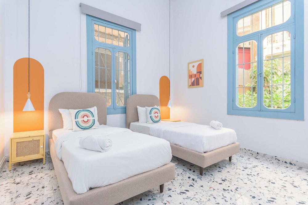 Flame 3-Bedroom Apartment in Mar Mikhael