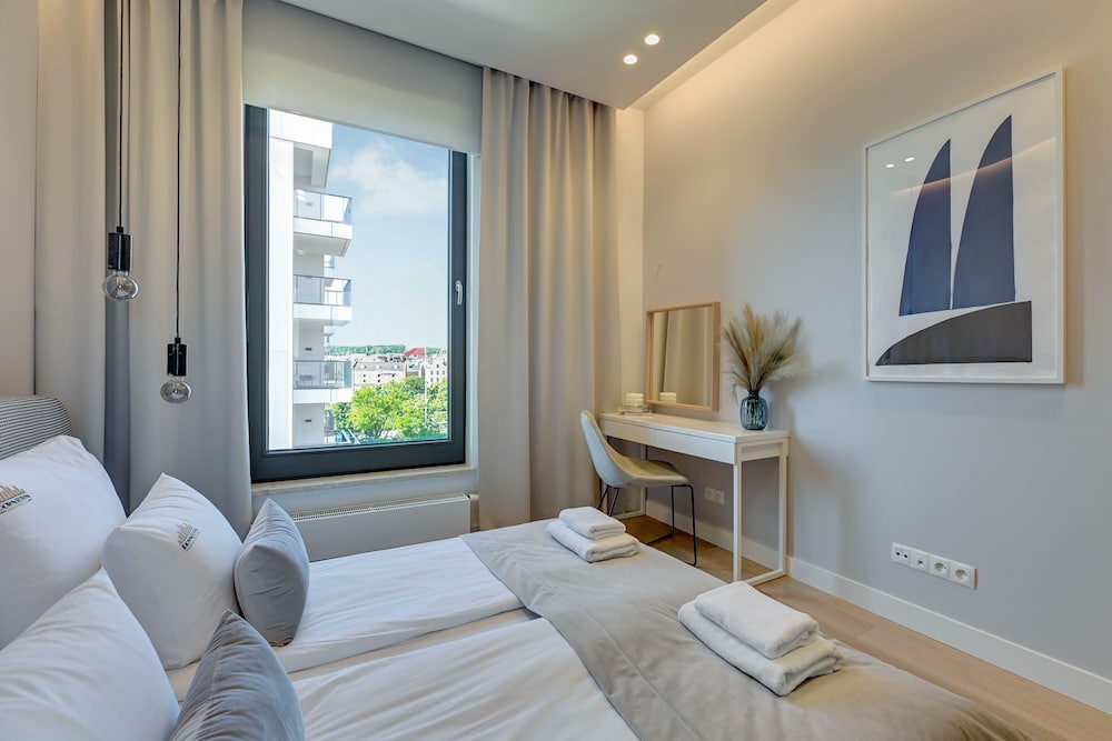 Brabank Riverside & Parking by Downtown Apartments