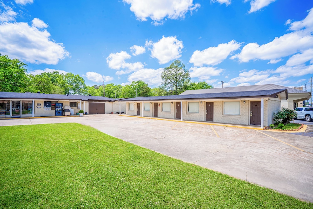 Cypress Inn Motel By OYO West Monroe I-20
