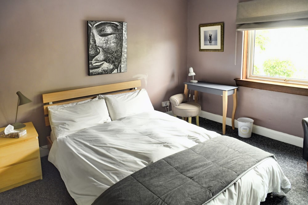 Ochil Cottage In Bannockburn, Close to Stirling view 3