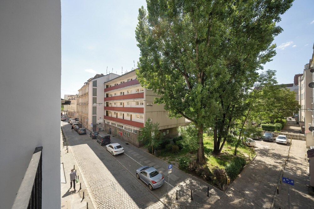 Apartment in the Centre by Renters view 2