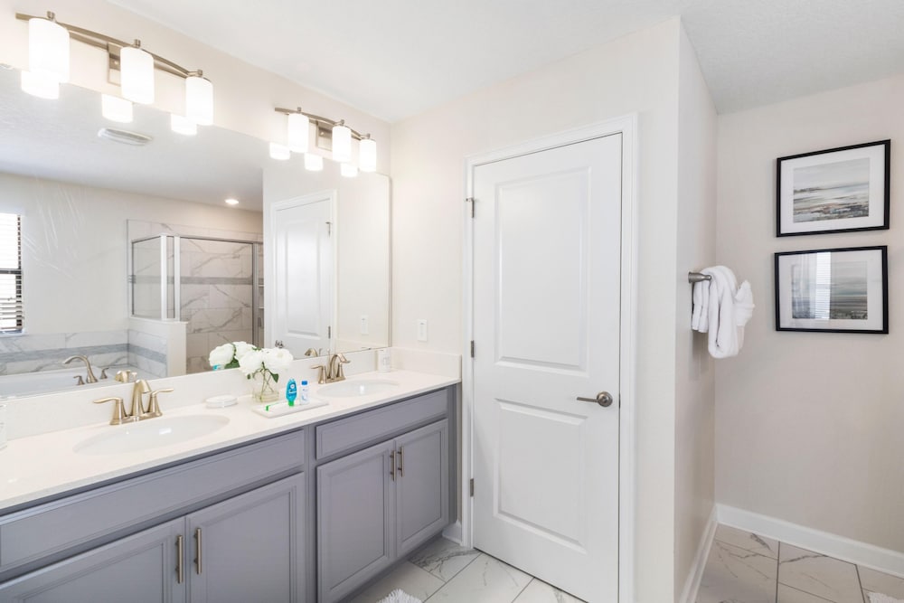 2957 FS - Luxury Oasis 6BR Villa Pool Game - Image 5