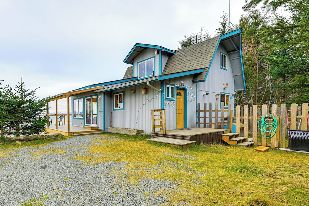 Deck & Panoramic Views: Bayfront House in Homer!